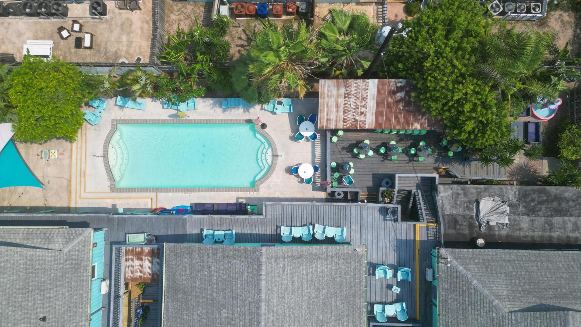 Upper Deck Hotel And Bar - Adults Only South Padre Island Eksteriør billede