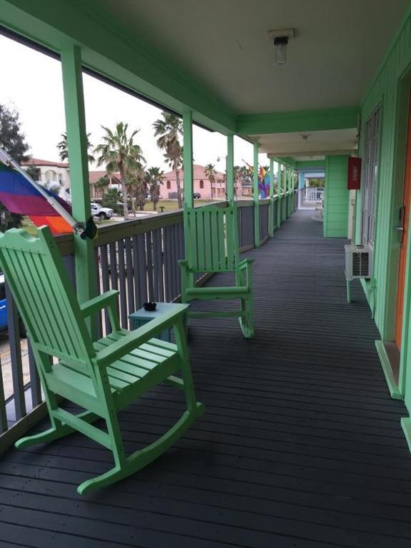 Upper Deck Hotel And Bar - Adults Only South Padre Island Eksteriør billede