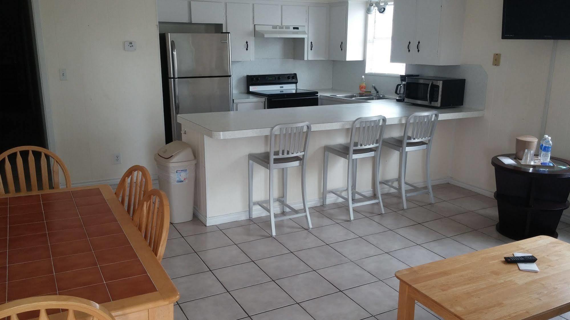 Upper Deck Hotel And Bar - Adults Only South Padre Island Eksteriør billede